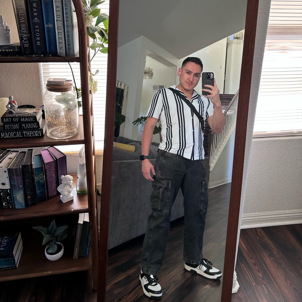 Meet your Posher, Isaac